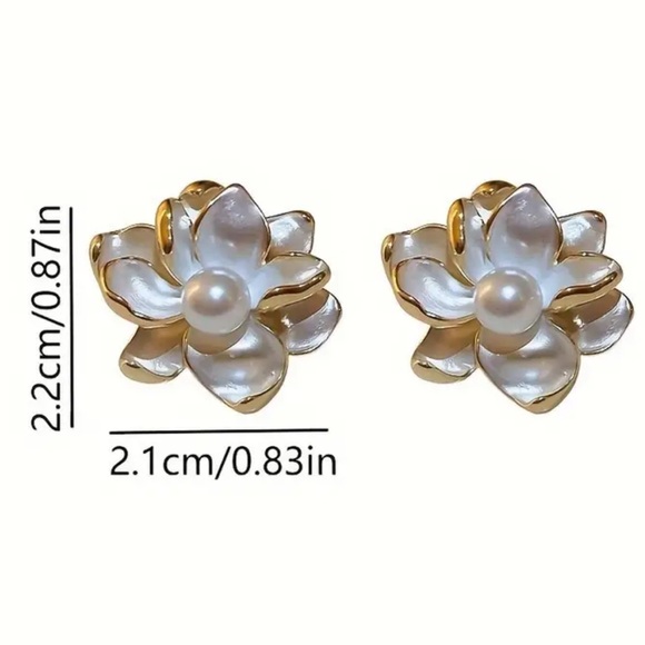 NWOT - Shimmering Magnolia Post Earrings - Picture 6 of 6